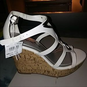 (Bundle)White wedges & heels (take both)